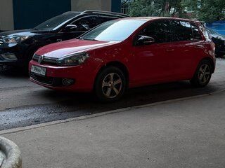 2011 Volkswagen Golf VI, красный, 800000 рублей, вид 4