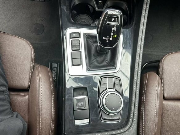 2023 BMW 1 серии 120i III (F52) Рестайлинг, бежевый - вид 12