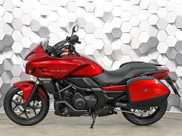 2013 Honda CTX 700, красный, 529000 рублей - вид 3