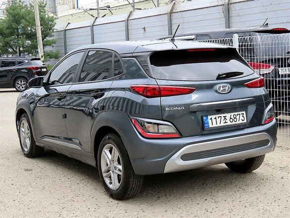2022 Hyundai Kona I Рестайлинг, серый, 1722000 рублей - вид 3