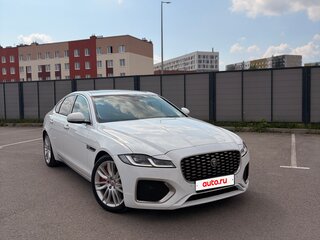2022 Jaguar XF II Рестайлинг, белый, 5300000 рублей, вид 3