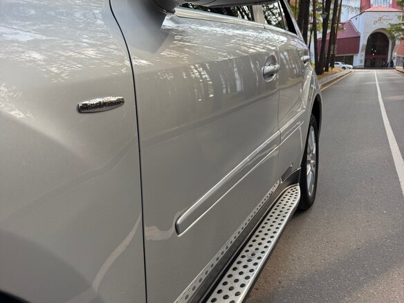 2010 Mercedes-Benz M-Класс 350 II (W164) Рестайлинг, серебристый, 1700000 рублей - вид 20