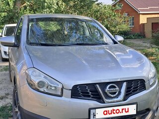 2012 Nissan Qashqai I Рестайлинг, серебристый, 950000 рублей, вид 2