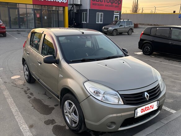 2010 Renault Sandero I, бежевый, 510000 рублей - вид 2