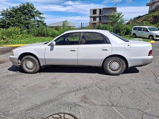 1992 Toyota Crown Majesta I (S140), белый, 280000 рублей, вид 4