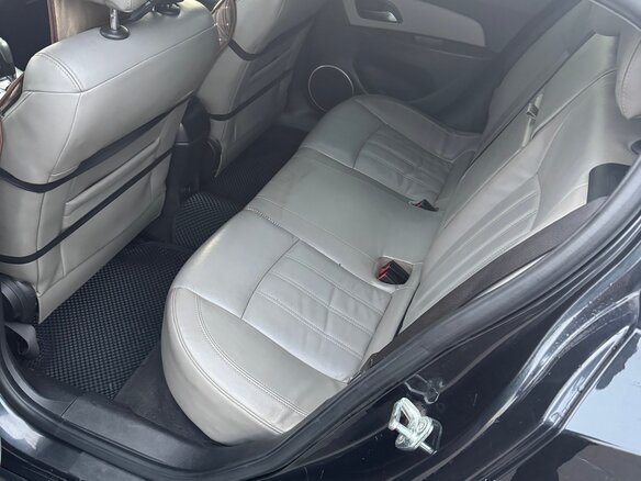 2011 Chevrolet Cruze I, чёрный, 575000 рублей - вид 12