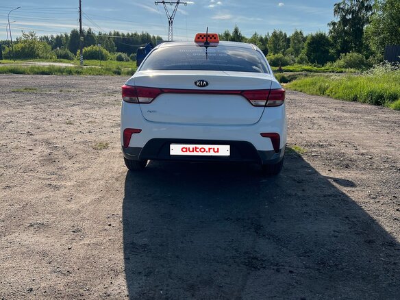 2018 Kia Rio IV, белый, 720000 рублей - вид 4