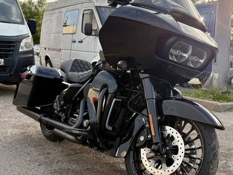 2018 Harley-Davidson Road Glide Special, чёрный, 1850000 рублей, вид 2