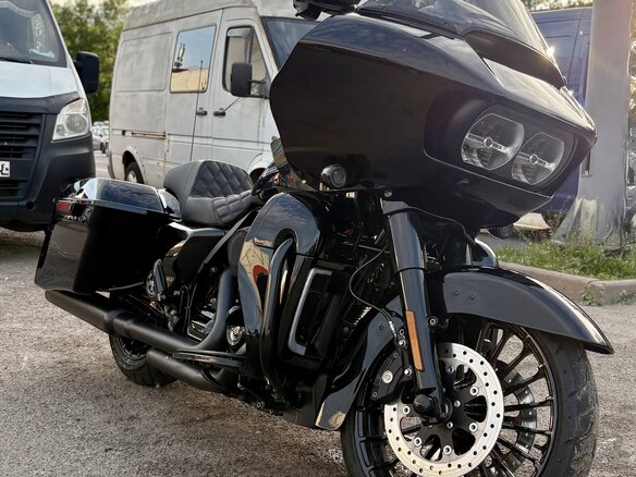 2018 Harley-Davidson Road Glide Special, чёрный, 1850000 рублей - вид 2