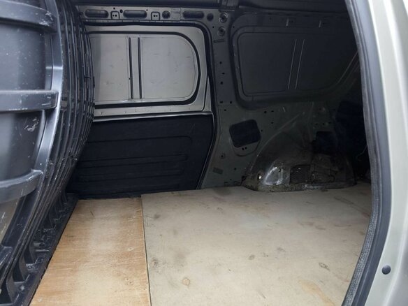 2013 Lada (ВАЗ) Largus I, серебристый, 375000 рублей - вид 11