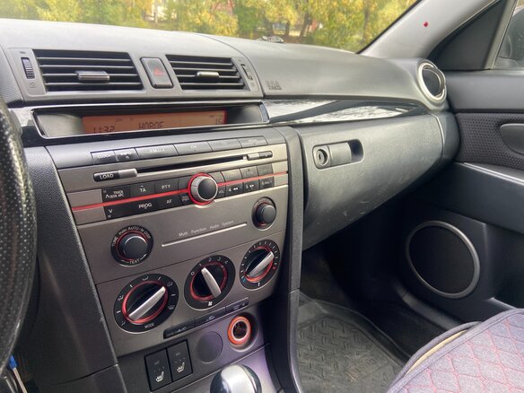 2007 Mazda 3 I (BK) Рестайлинг, фиолетовый, 470000 рублей - вид 12