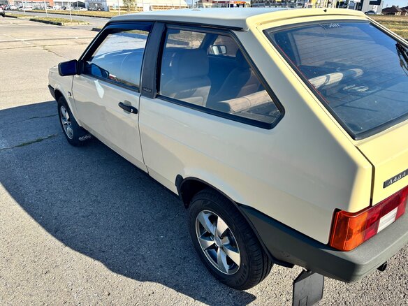1991 Lada (ВАЗ) 2108 21086, бежевый, 430000 рублей - вид 6