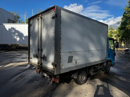 2010 Isuzu Elf (N-series), голубой, 1000000 рублей, вид 3
