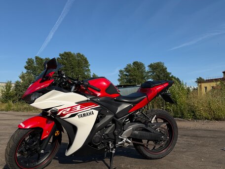 2015 Yamaha YZF-R3, красный, 490000 рублей, вид 3