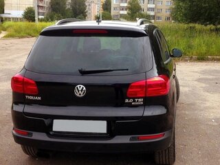 2011 Volkswagen Tiguan I Рестайлинг, чёрный, 1700000 рублей, вид 3