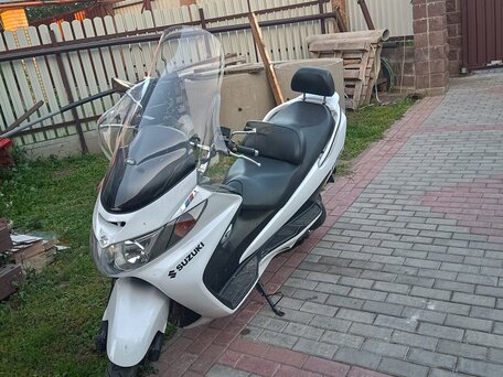2005 Suzuki Burgman (SkyWave) 400, белый, 210000 рублей, вид 4