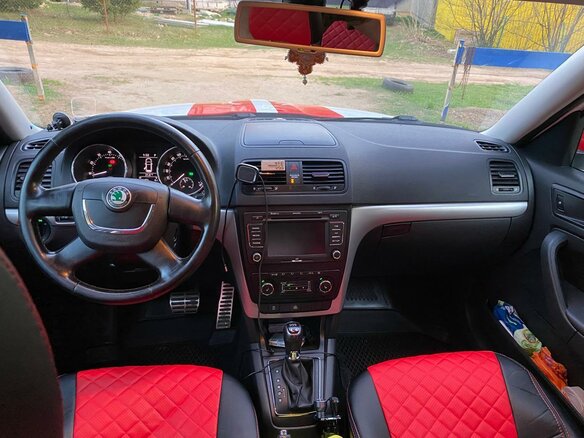 2013 Skoda Yeti I, белый - вид 8
