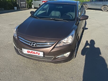 2016 Hyundai Solaris I Рестайлинг, коричневый, 1070000 рублей, вид 1