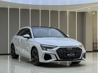 2022 Audi A3 Sportback 35 TFSI IV (8Y), белый, 1650000 рублей, вид 3