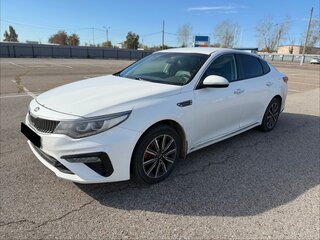 2018 Kia Optima IV Рестайлинг, белый, 1350000 рублей, вид 2