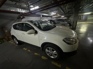 2011 Nissan Qashqai I Рестайлинг, белый, 999999 рублей, вид 4