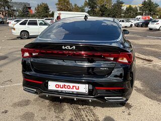 2022 Kia K5 III, чёрный, 2500000 рублей, вид 3