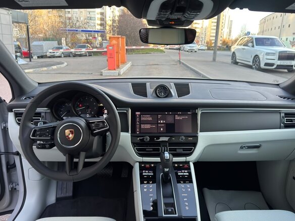 2026 Porsche Macan I Рестайлинг 2, серый, 10900000 рублей - вид 8