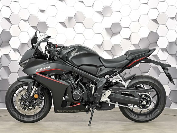 2026 Honda CBR 650R, чёрный - вид 3