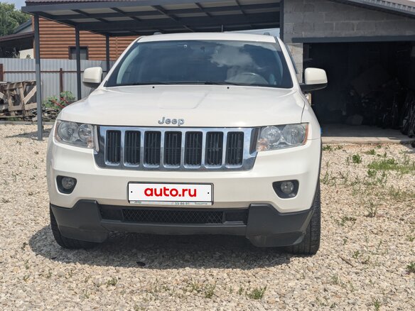 2010 Jeep Grand Cherokee IV (WK2), белый, 1520000 рублей - вид 1