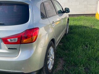 2013 Mitsubishi ASX I Рестайлинг, серебристый, 860000 рублей, вид 4