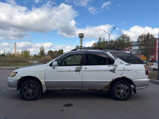 1997 Nissan R'nessa, белый, 200000 рублей, вид 4