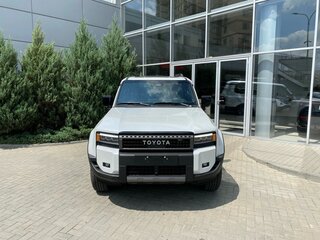 2026 Toyota Land Cruiser Prado 250 Series, белый, 11700000 рублей, вид 2