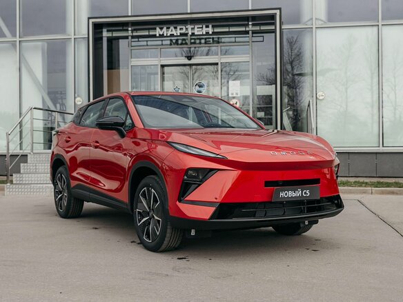 2026 Omoda C5 II, красный - вид 3