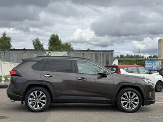 2020 Toyota RAV4 V (XA50), коричневый, 3895000 рублей, вид 4