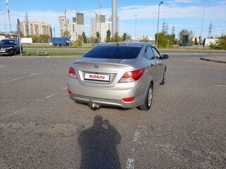 2011 Hyundai Solaris I, бежевый, 475000 рублей, вид 4