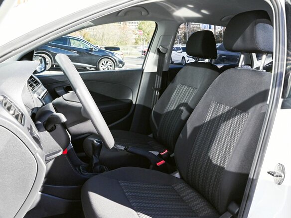 2019 Volkswagen Polo V Рестайлинг, белый, 1075000 рублей - вид 14
