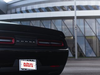2017 Dodge Challenger III Рестайлинг 2, чёрный, 3900000 рублей, вид 4