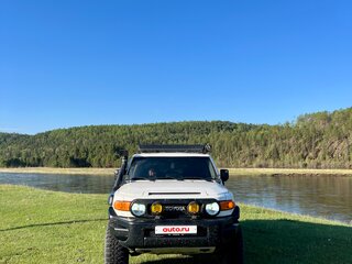 2008 Toyota FJ Cruiser, белый, 3499999 рублей, вид 4