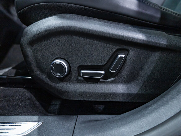 2023 Geely Monjaro I, синий, 3100000 рублей - вид 17