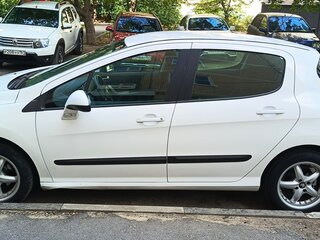 2011 Peugeot 308 I Рестайлинг, белый, 453000 рублей, вид 4