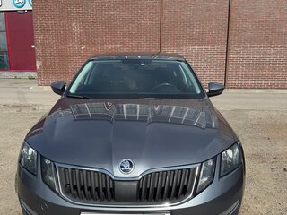 2017 Skoda Octavia III (A7) Рестайлинг, серый, 1650000 рублей, вид 1
