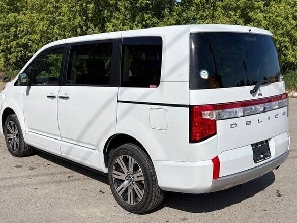2023 Mitsubishi Delica D:5 I Рестайлинг, белый, 3030000 рублей - вид 3