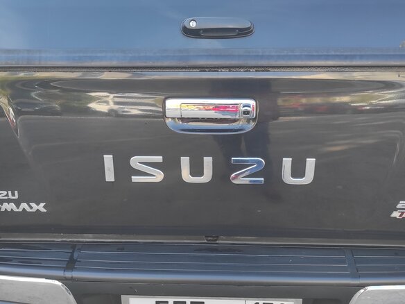 2017 Isuzu D-Max II, чёрный, 2800000 рублей - вид 5