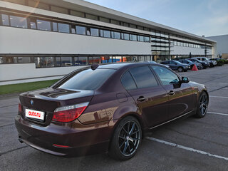2009 BMW 5 серии 525i V (E60/E61) Рестайлинг, красный, 970000 рублей, вид 5