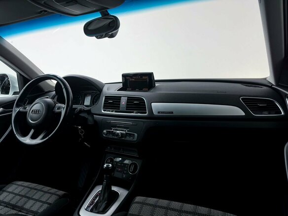 2015 Audi Q3 I (8U) Рестайлинг, белый, 1899000 рублей - вид 22