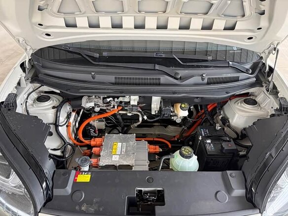 2023 Wuling Binguo 31.9 kWh, бежевый, 1276000 рублей - вид 33