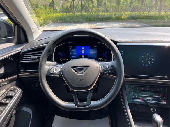 2023 Jetta VS7 I Рестайлинг 1, серый, 1700001 рублей - вид 8