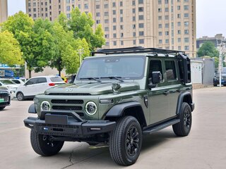 2024 212 T01, зелёный, 3709999 рублей, вид 2