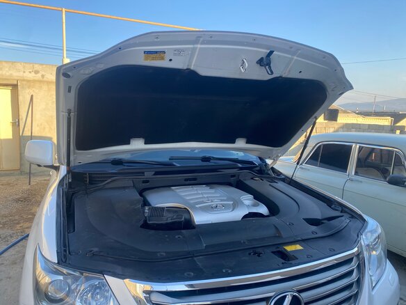 2008 Lexus LX 570 III, белый, 2550000 рублей - вид 6