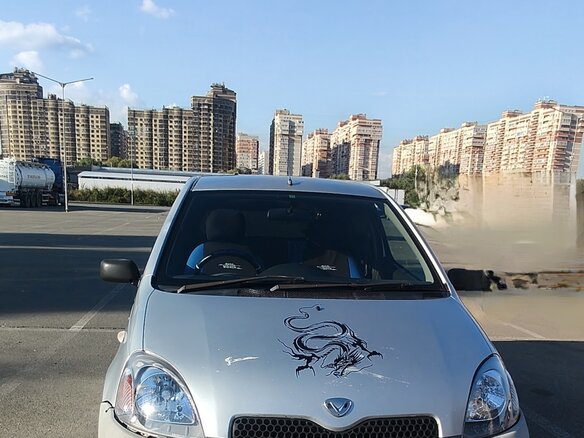1999 Toyota Vitz I (P10), серебристый, 320000 рублей - вид 2